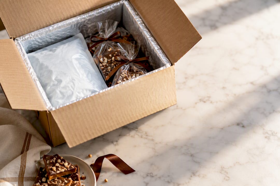 Toffee favors packed with a cold pack
